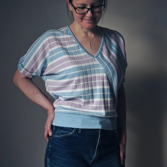 Vintage Catalina V Neck Crop Knit Top - Picture 2 of 6